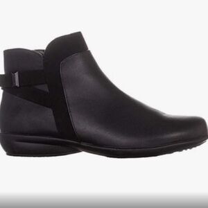 (KAREN SCTTE) Karen Scott Women's KS35 Vanni Zipper
Ankle Booties size 9.5